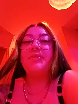 Snapshot of Dulcedeanis chatting on February 5, 2026, 1:43 am Dulcedeanis online show from February 5, 2026, 1:43 am