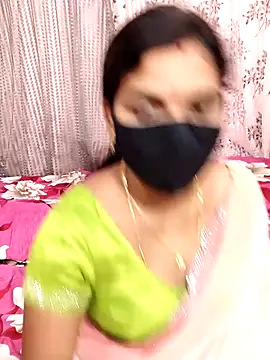 Snapshot of Lalitha-1995 chatting on October 25, 2025, 6:35 pm Lalitha-1995 online show from October 25, 2025, 6:35 pm