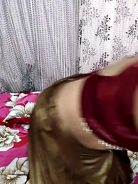 Snapshot of Lalitha-1995 chatting on November 3, 2025, 6:20 pm Lalitha-1995 online show from November 3, 2025, 6:20 pm