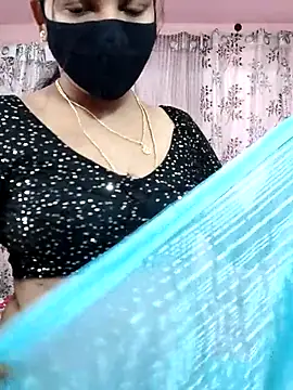 Snapshot of Lalitha-1995 chatting on November 15, 2025, 6:11 am Lalitha-1995 online show from November 15, 2025, 6:11 am