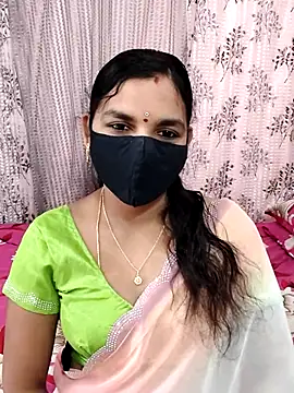 Snapshot of Lalitha-1995 chatting on November 16, 2025, 6:41 am Lalitha-1995 online show from November 16, 2025, 6:41 am