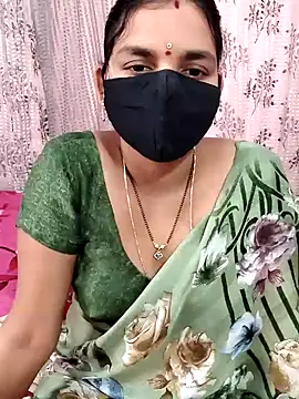 Snapshot of Lalitha-1995 chatting on November 28, 2025, 5:21 am Lalitha-1995 online show from November 28, 2025, 5:21 am