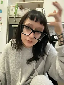 severingratty online show from November 17, 2025, 7:58 am