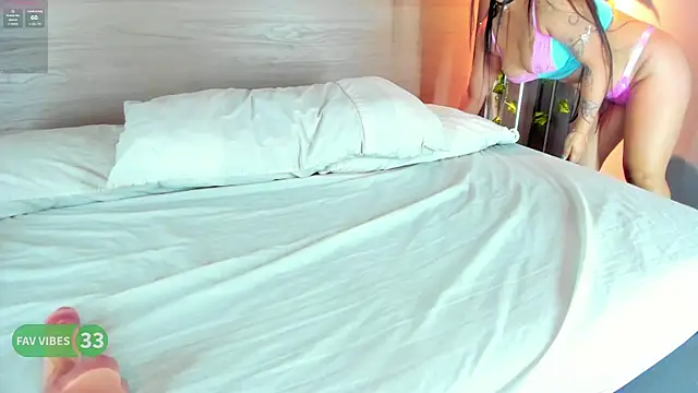 alexamonroe  online show from October 22, 2025, 9:58 pm