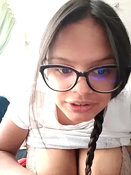 Snapshot of luluboobs9 chatting on February 18, 2026, 4:03 pm luluboobs9 online show from February 18, 2026, 4:03 pm