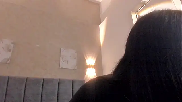 Lunaa bellaa online show from February 11, 2026, 7:41 pm