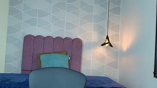 Aly Loving online show from October 27, 2025, 8:02 pm