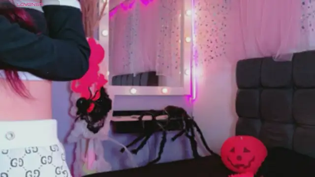 Snapshot of NataliaPrada_s chatting on October 27, 2025, 4:55 pm NataliaPrada s online show from October 27, 2025, 4:55 pm