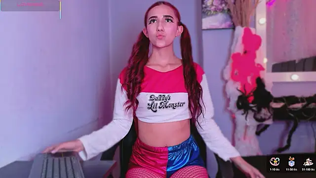 Snapshot of NataliaPrada_s chatting on October 31, 2025, 7:04 pm NataliaPrada s online show from October 31, 2025, 7:04 pm