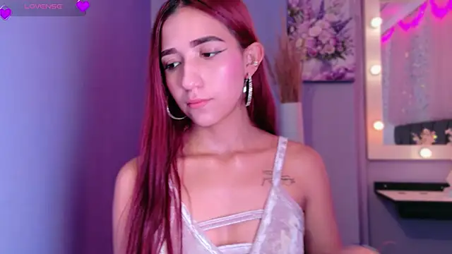 Snapshot of NataliaPrada_s chatting on December 4, 2025, 3:43 pm NataliaPrada s online show from December 4, 2025, 3:43 pm