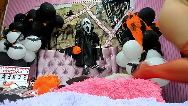 Mindy 19 online show from October 28, 2025, 11:07 pm