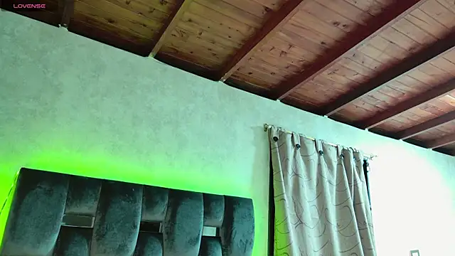 Taurito    online show from November 5, 2025, 6:02 am