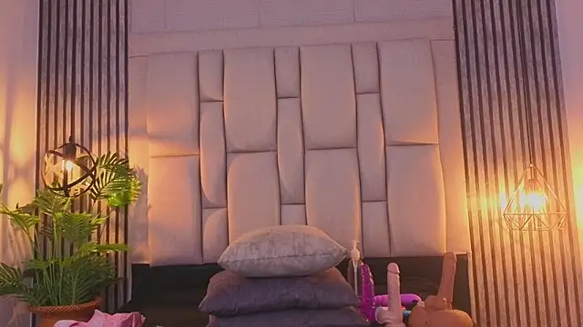 bryonycutee online show from January 13, 2026, 12:21 pm