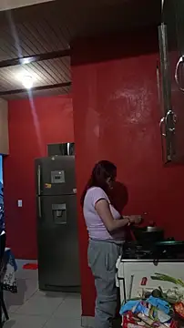 carolinhe  online show from October 24, 2025, 4:47 pm