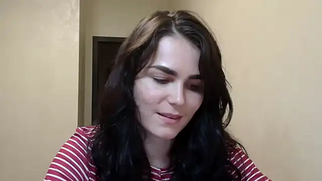 Silviaa a online show from October 9, 2025, 8:40 pm