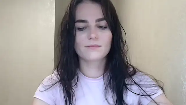 Silviaa a online show from January 7, 2026, 8:11 pm