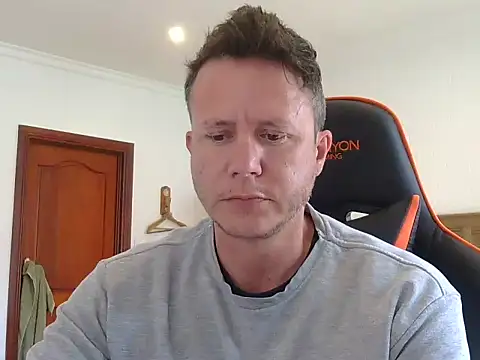 TroyDieselXXX online show from November 25, 2025, 5:07 am