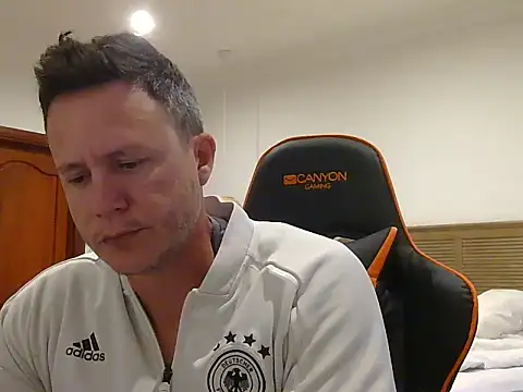 TroyDieselXXX online show from April 9, 2026, 4:12 am