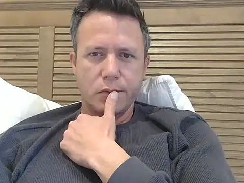 Snapshot of TroyDieselXXX chatting on June 4, 2026, 5:57 am TroyDieselXXX online show from June 4, 2026, 5:57 am