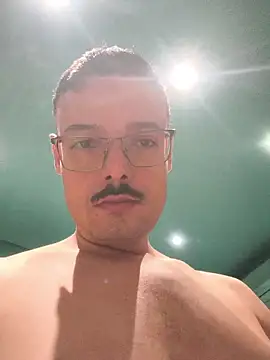 Snapshot of mikeara90 chatting on November 1, 2025, 5:53 am mikeara90 online show from November 1, 2025, 5:53 am