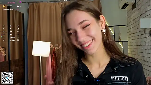 PetraHambelton online show from September 26, 2025, 4:16 am