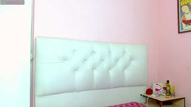 x isabella x online show from February 7, 2026, 7:39 pm