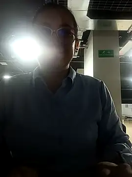 Romina693 online show from November 13, 2025, 6:12 am