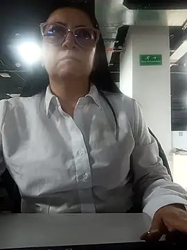 Romina693 online show from December 5, 2025, 6:44 am