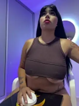 Snapshot of lucialauper_ chatting on June 4, 2026, 12:49 am lucialauper online show from June 4, 2026, 12:49 am