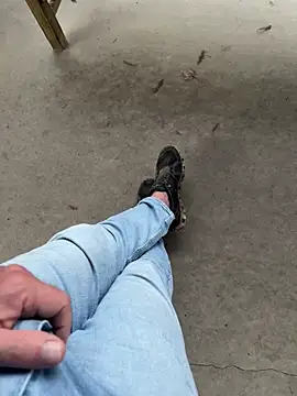 Snapshot of cyclone1212 chatting on November 23, 2025, 11:54 am cyclone1212 online show from November 23, 2025, 11:54 am