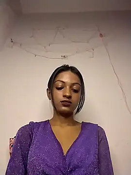 Your-Kitkat online show from December 13, 2025, 8:47 pm