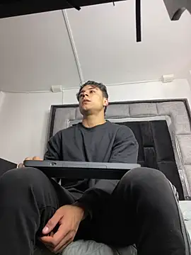 MR MUSCLE online show from November 8, 2025, 12:05 pm