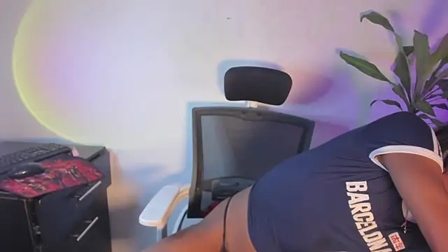 Rosaly Rodman online show from November 24, 2025, 7:13 pm