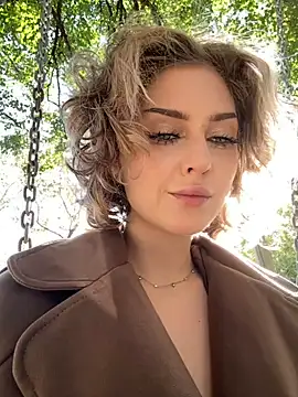 Snapshot of KellyKeler chatting on September 28, 2025, 11:37 am KellyKeler online show from September 28, 2025, 11:37 am