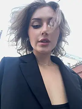 Snapshot of KellyKeler chatting on October 4, 2025, 11:52 am KellyKeler online show from October 4, 2025, 11:52 am