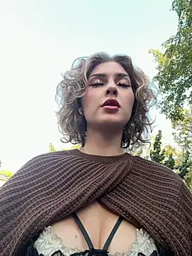 Snapshot of KellyKeler chatting on October 8, 2025, 1:53 pm KellyKeler online show from October 8, 2025, 1:53 pm