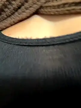 Snapshot of KellyKeler chatting on October 9, 2025, 2:04 pm KellyKeler online show from October 9, 2025, 2:04 pm