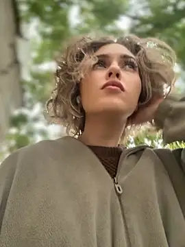 Snapshot of KellyKeler chatting on October 18, 2025, 1:01 pm KellyKeler online show from October 18, 2025, 1:01 pm