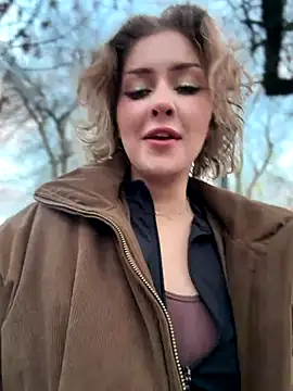 Snapshot of KellyKeler chatting on December 18, 2025, 1:28 pm KellyKeler online show from December 18, 2025, 1:28 pm