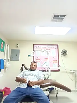 Snapshot of Todasmias420 chatting on March 25, 2026, 11:33 pm Todasmias420 online show from March 25, 2026, 11:33 pm