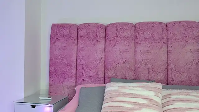 emmacurvy online show from January 16, 2026, 3:10 am