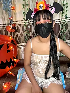 Snapshot of Ariana__Marie chatting on October 31, 2025, 3:29 am Ariana Marie online show from October 31, 2025, 3:29 am