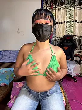 Snapshot of Ariana__Marie chatting on November 24, 2025, 5:34 pm Ariana Marie online show from November 24, 2025, 5:34 pm