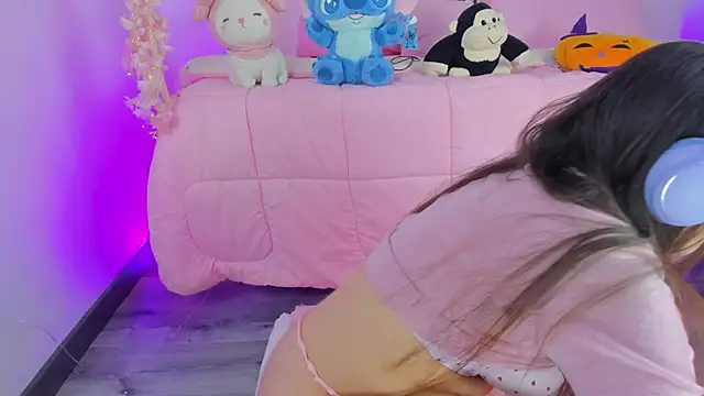 hannacutegod online show from April 18, 2026, 5:55 am
