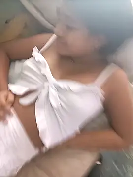 Fernanda30 online show from September 18, 2025, 7:27 pm