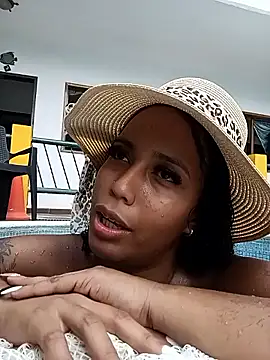 Fernanda30 online show from November 19, 2025, 6:19 pm