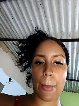 Snapshot of Fernanda30 chatting on May 15, 2026, 11:45 pm Fernanda30 online show from May 15, 2026, 11:45 pm