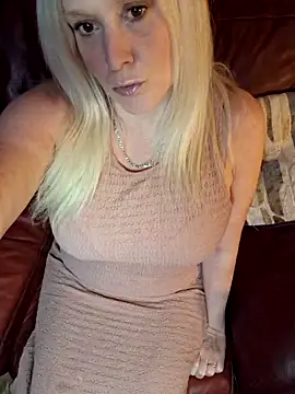 Bouncy-Bella28X online show from February 22, 2026, 3:43 pm