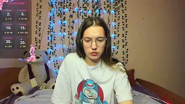 Snapshot of ShalinaMontana chatting on December 2, 2025, 4:35 pm ShalinaMontana online show from December 2, 2025, 4:35 pm