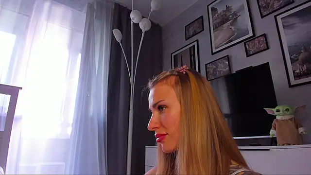 Snapshot of MashaFromRussia__ chatting on September 27, 2025, 1:27 pm MashaFromRussia online show from September 27, 2025, 1:27 pm